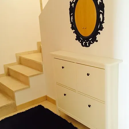 Roxana Apartment